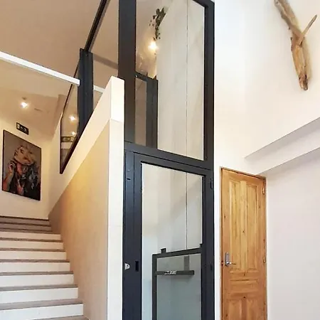 Mood - New & Special Aparthotel Bilbao