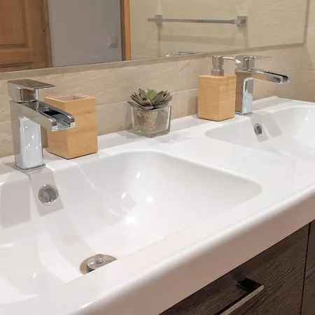 Mood - New & Special Aparthotel Bilbao